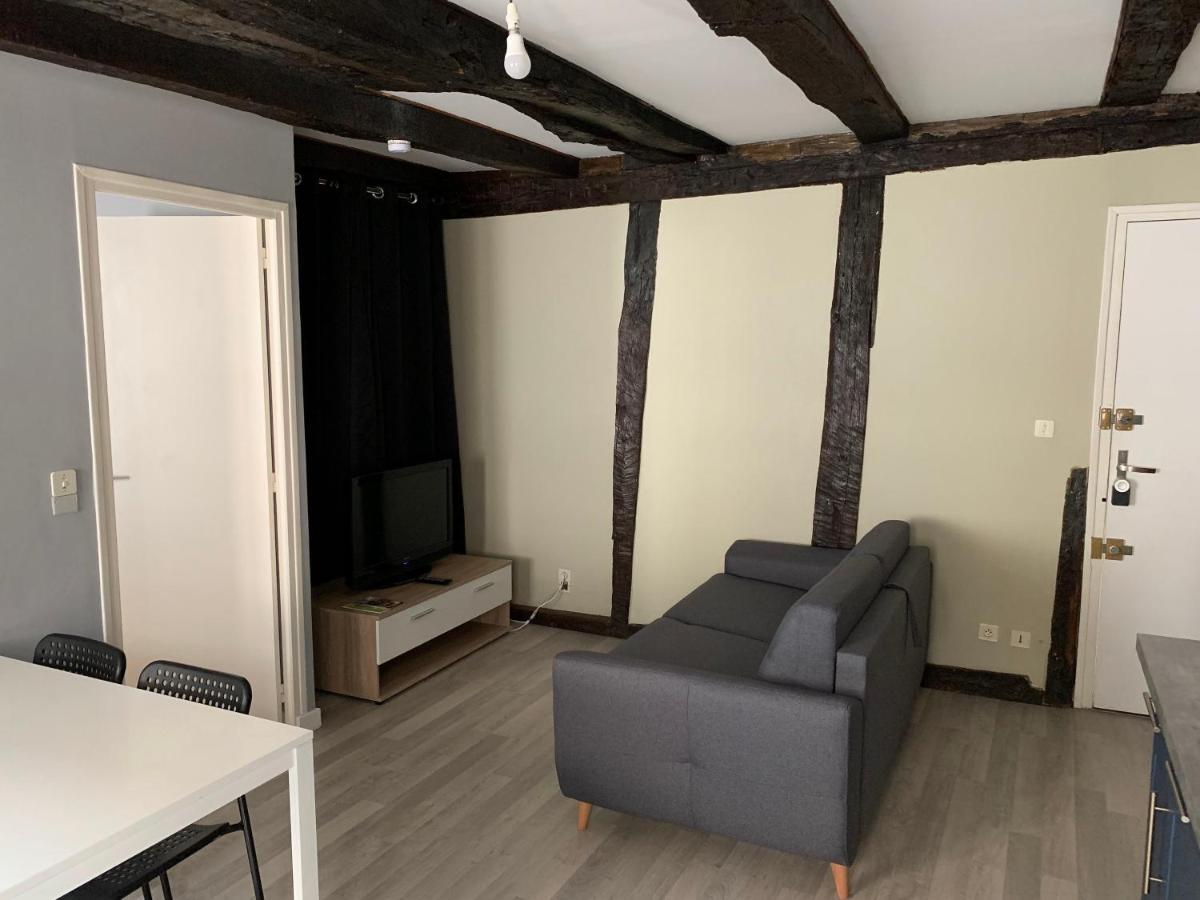 Apartment Republique #1 T1 Bis - #3 T2 - #4 T4 - Centre Historique Brive-la-Gaillarde